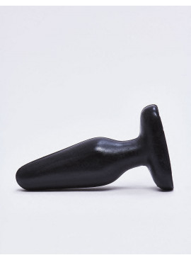 Black cone-shaped anal plug 13.5 cm from dark crystal
