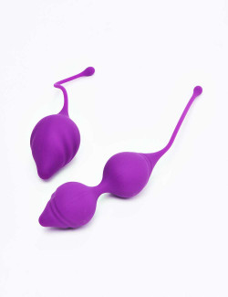 Kegel Balls SToys Love Ball Set in Purple