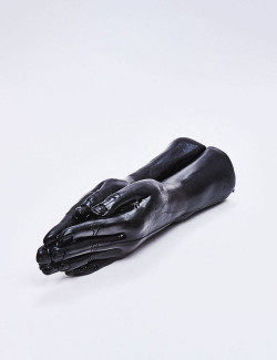 Big Black Dildo Hands in 32cm