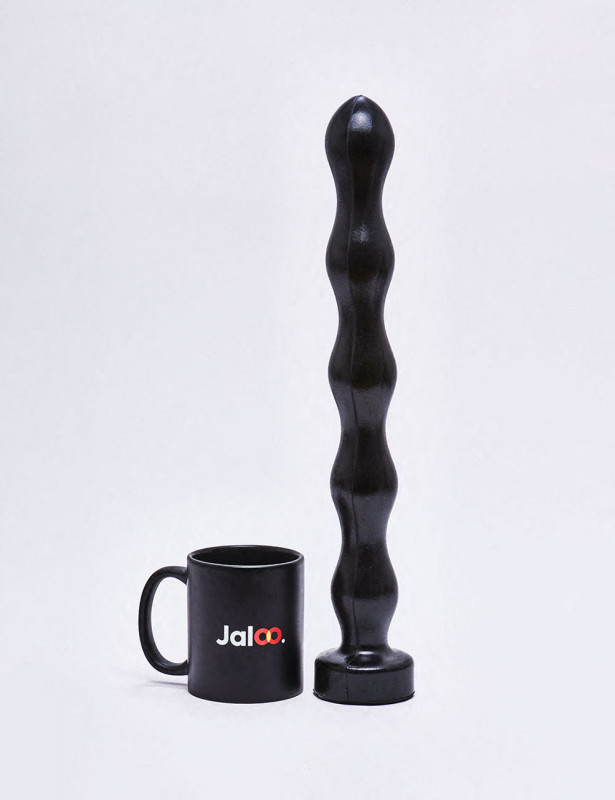 41.5cm XL dildo All Black compared to the size of a mug 41.5cm XL dildo All Black compared to the size of a mug
