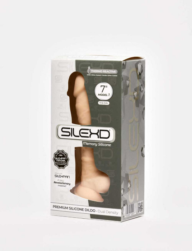 Realistic Dildo 17.5cm by SilexD packaging