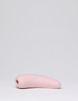 Curvy Air Pulse Stimulator by Satisfyer