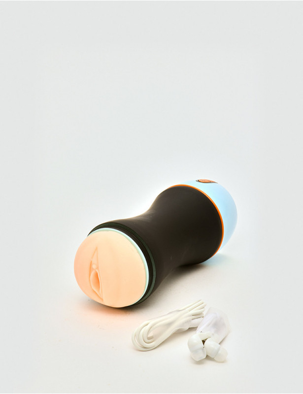 Masturbator CM06 by CRUIZR including headphones Masturbator CM06 by CRUIZR including headphones